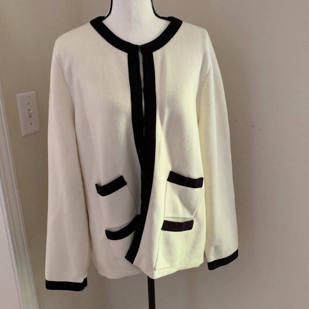 Talbot Woman Cream w/black